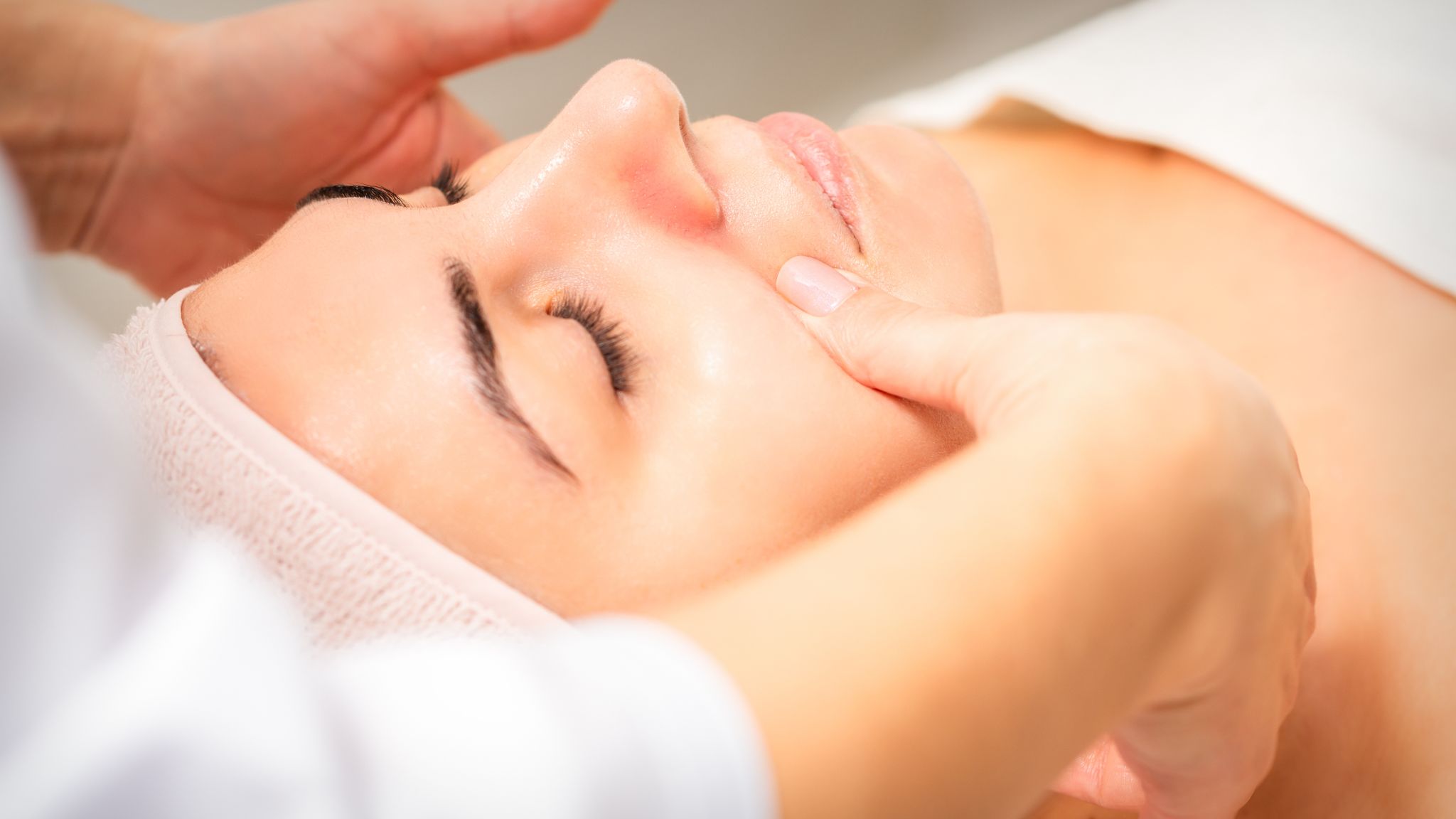 woman receiving a lymphatic massage